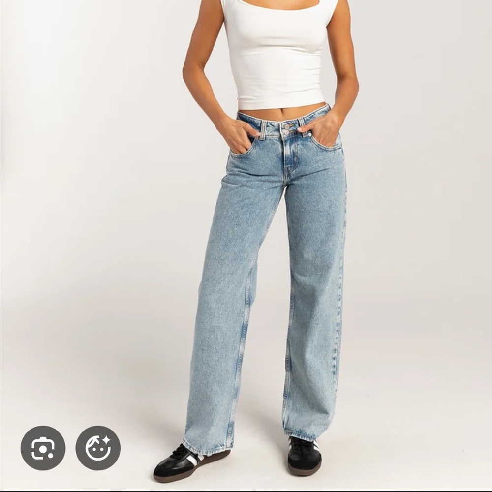 Levi's Women's Straight Leg Jeans - Light Blue - Picture 4 of 6